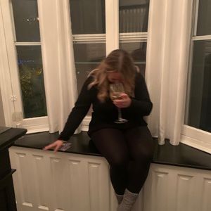 Meet your Posher, Caitlyn m.